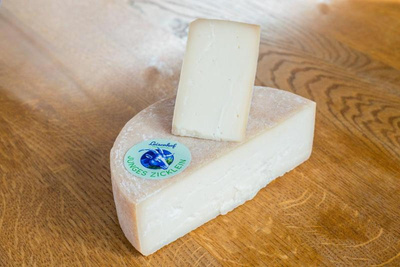 Produktfoto zu Junges Zicklein 6 Wochen gereift